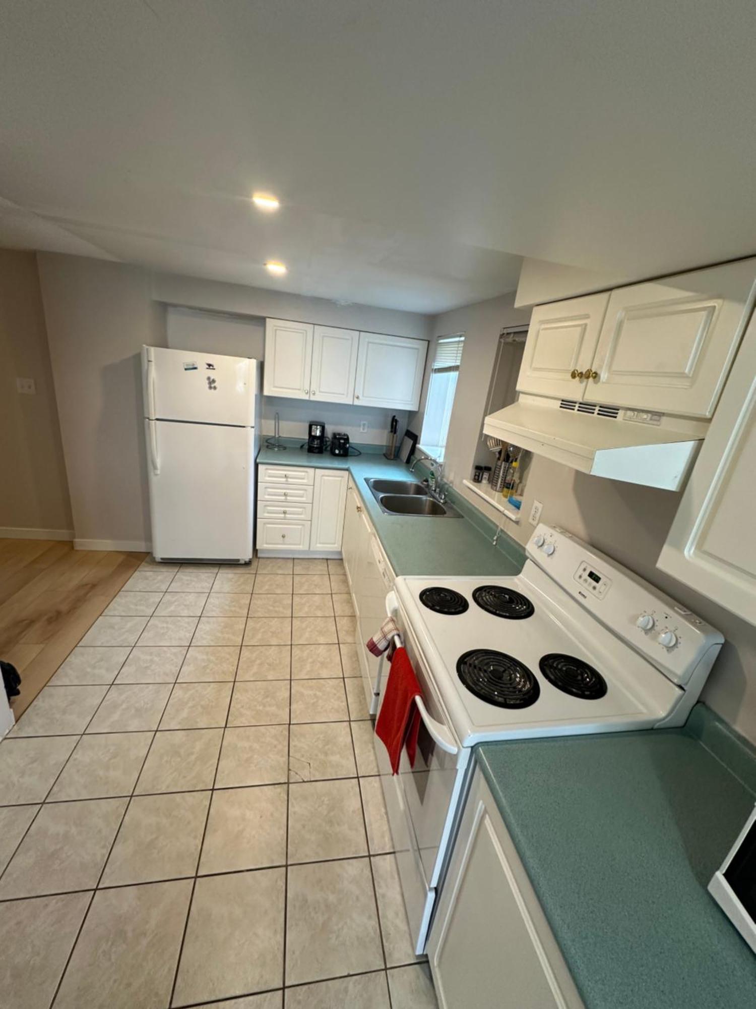 Artistic Apartment Near Downtown Victoria Luaran gambar