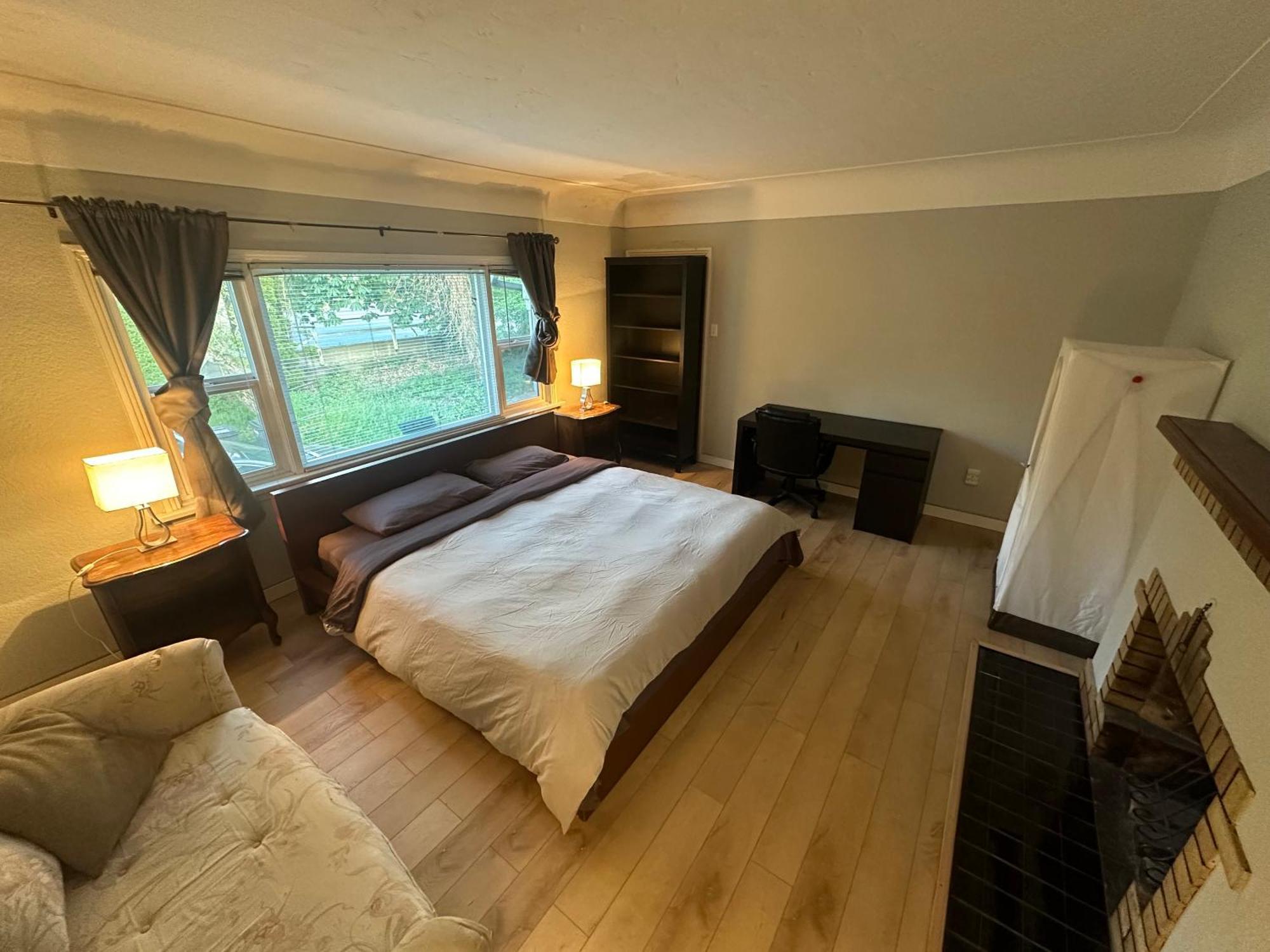 Artistic Apartment Near Downtown Victoria Luaran gambar